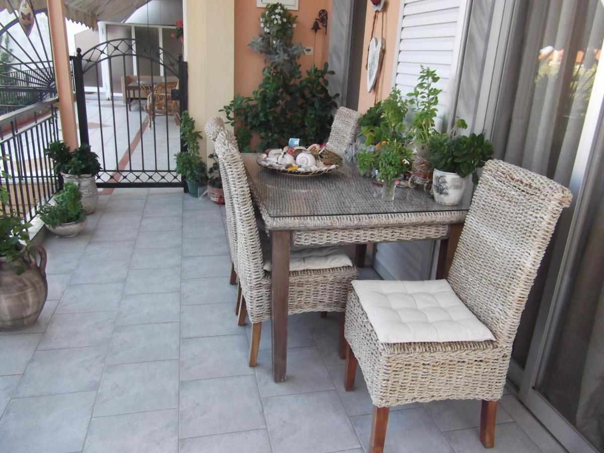 LUXURIOUS APPARTMENTS KATERINA - Housity
