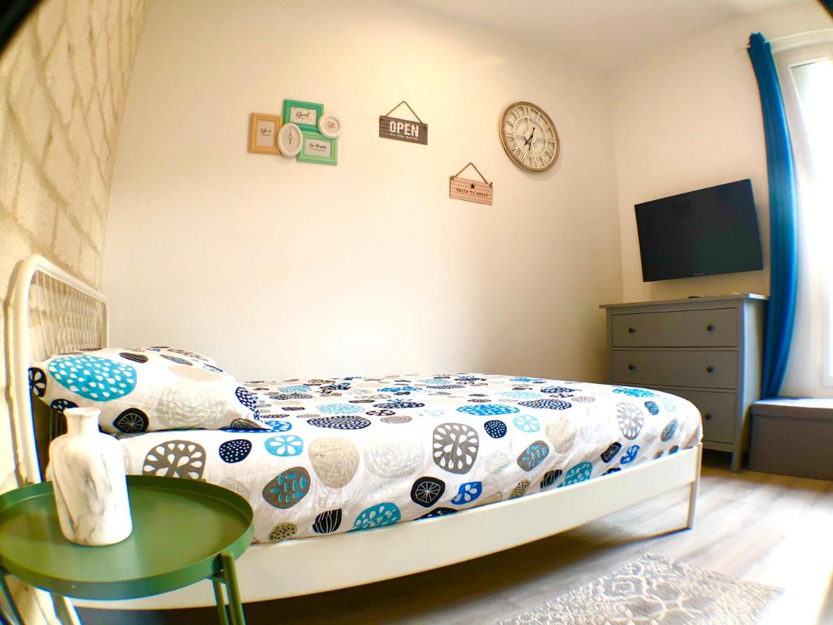 Comédie ST-Roch - Studio - Hypercentre Gare - CLIM & NETFLIX - Housity