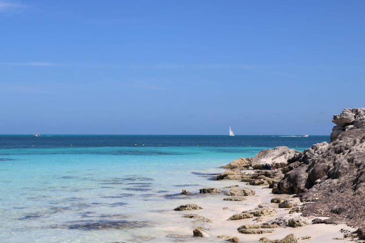Seáak Cancun Rentals - Housity