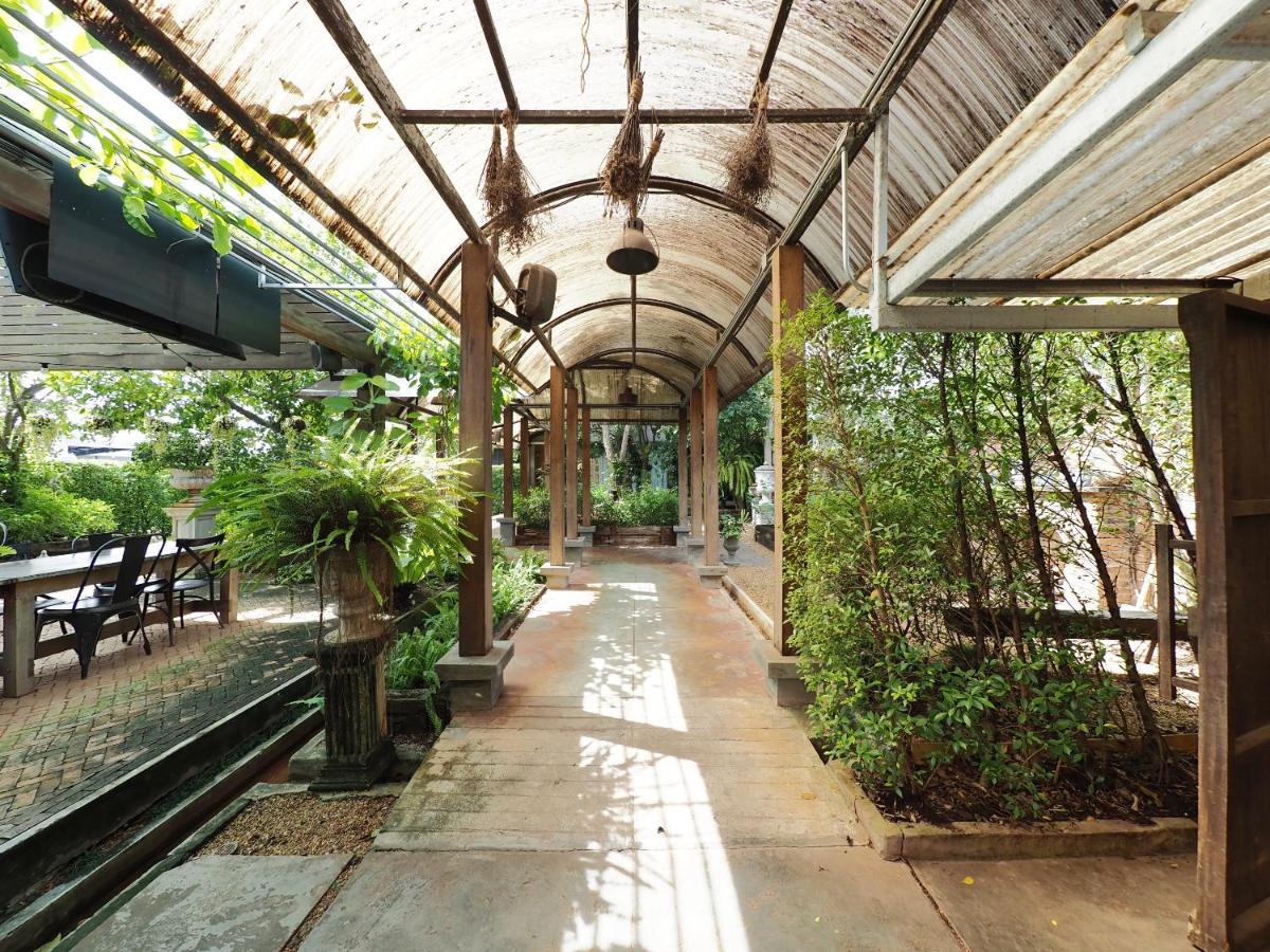 Nipa Garden Hotel - Housity