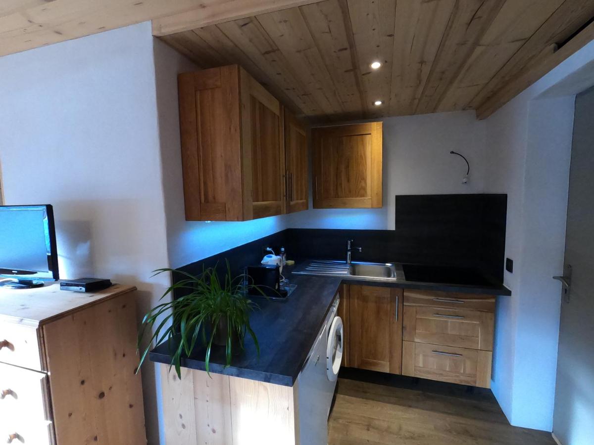 L'esquirot - Housity