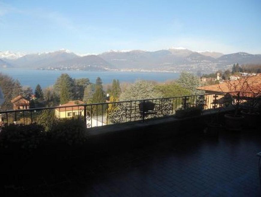 Terrazza con Vista Grande - Housity