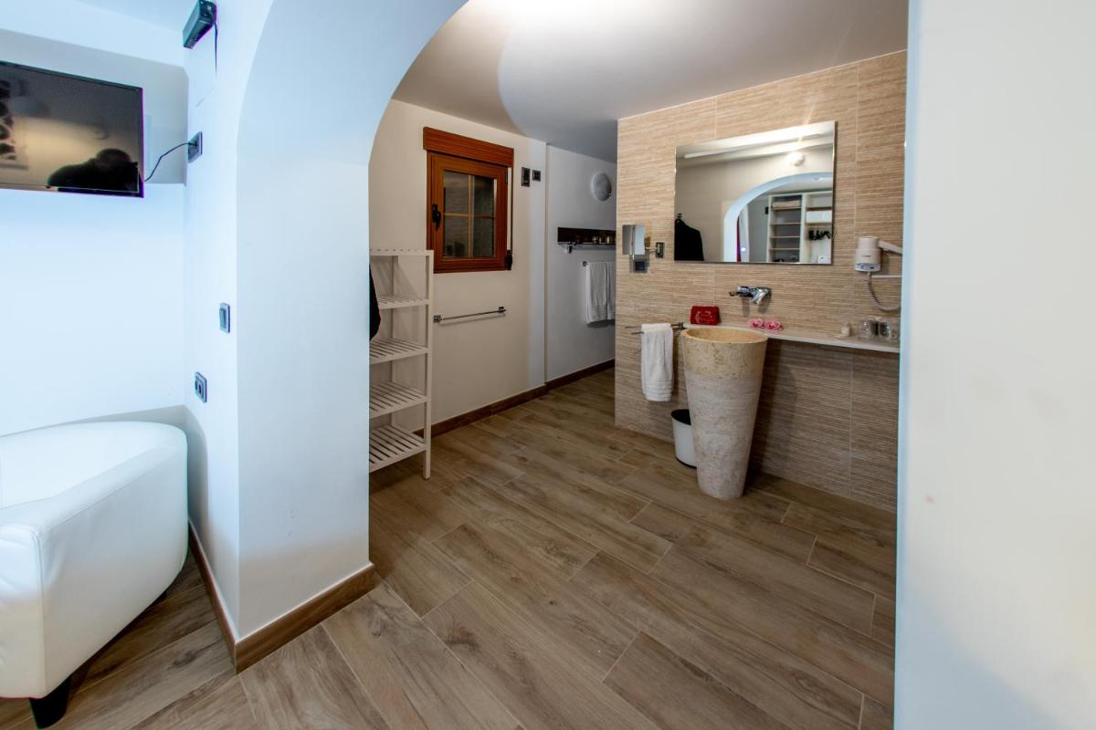 Una cocina o zona de cocina en Artmonia