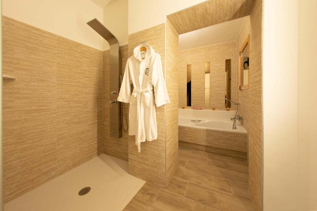 Un baño de Artmonia