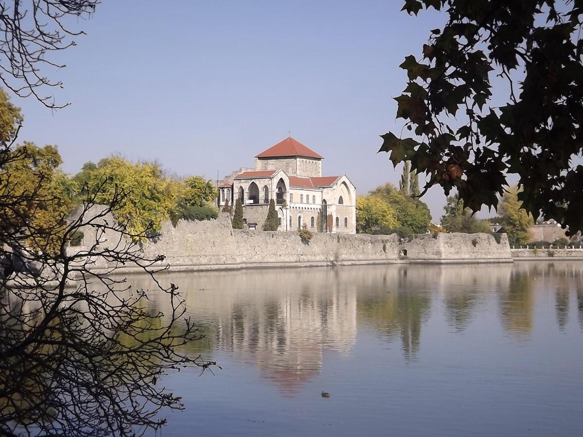 Harangláb Apartman Tata - Housity