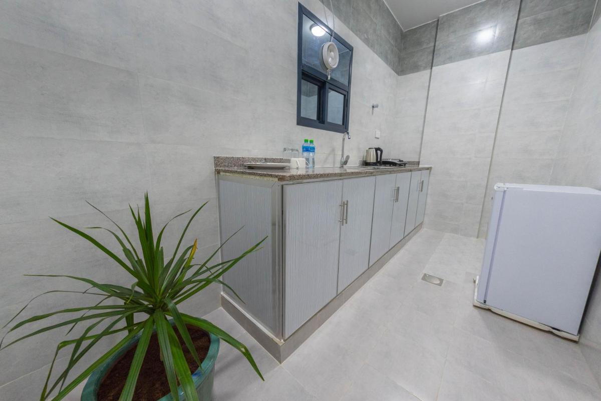 Suitetrails - Al Sqlawi Hotel Apartment