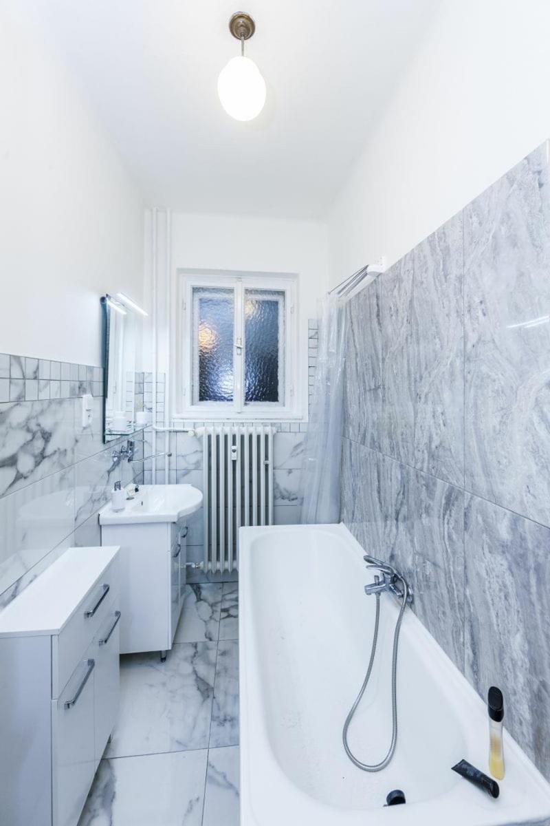 Fairytale Apartment under The Castle - 5 min CITY! - Housity