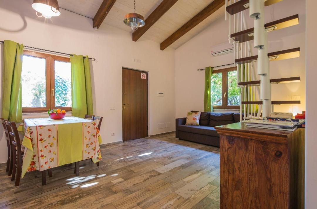 Villa Le Favole - Housity