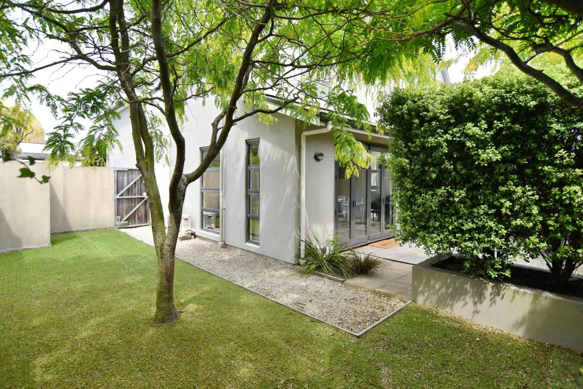 Hagley Apartment - Christchurch Holiday Homes - Housity