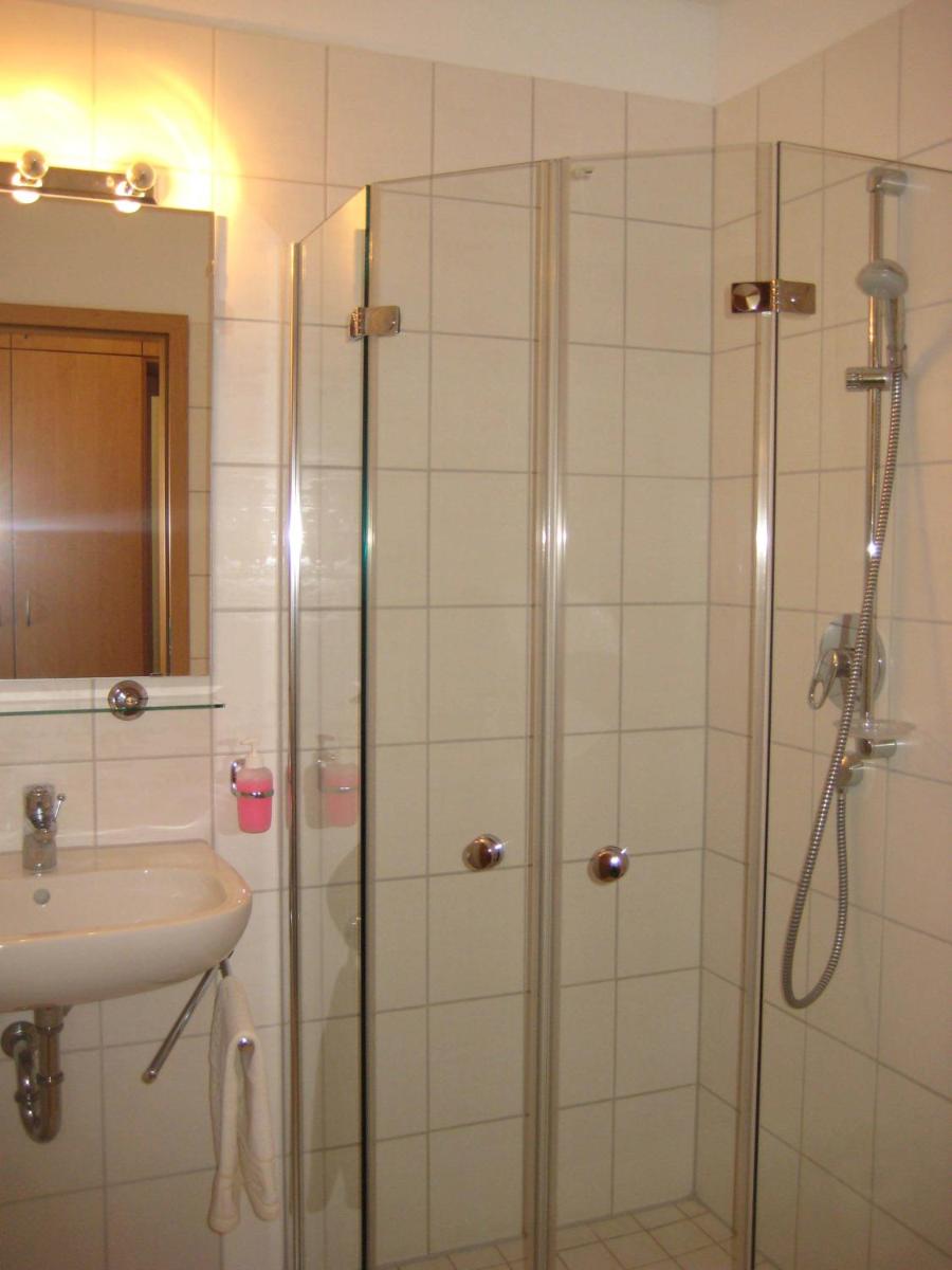 Strandhotel Mirow - Housity