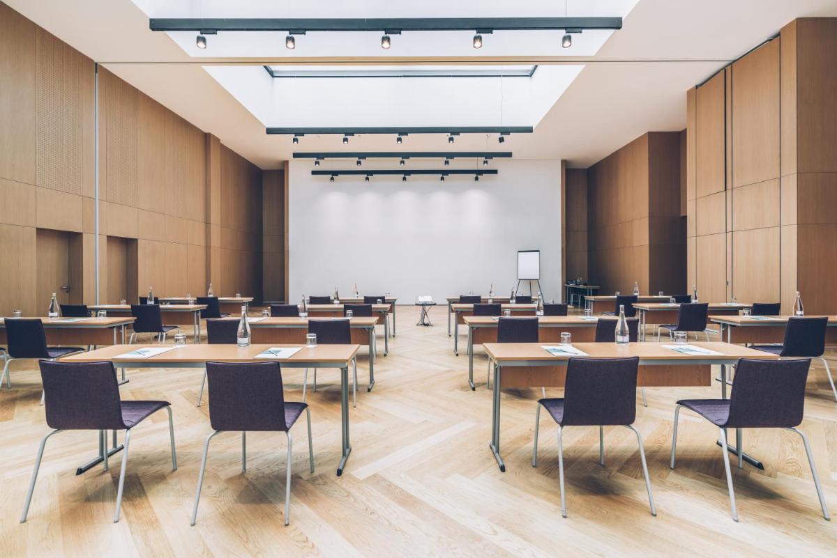A área empresarial e/ ou a sala de conferências de Iberostar Selection Lisboa