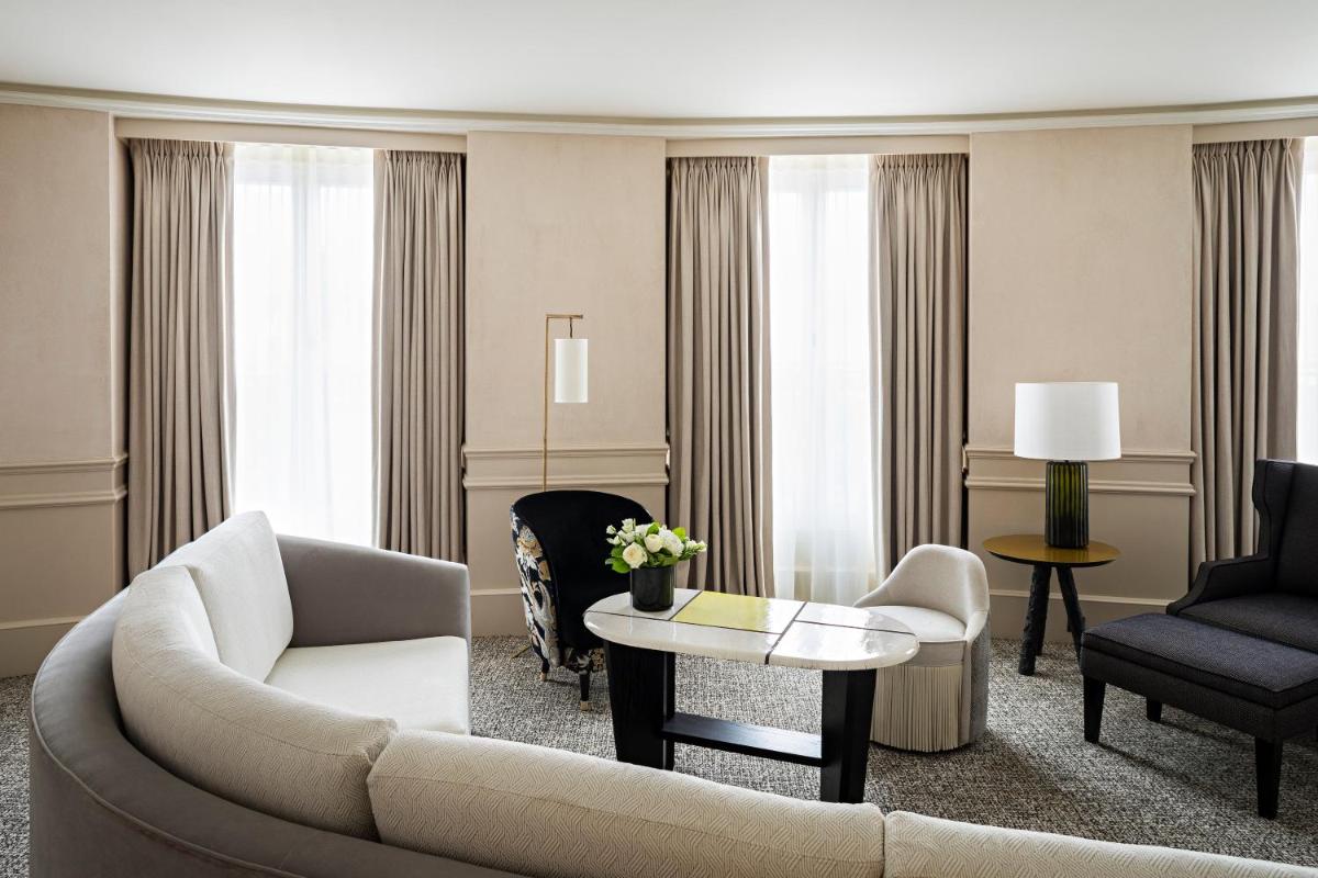Coin salon dans l'établissement Sofitel Le Scribe Paris Opera