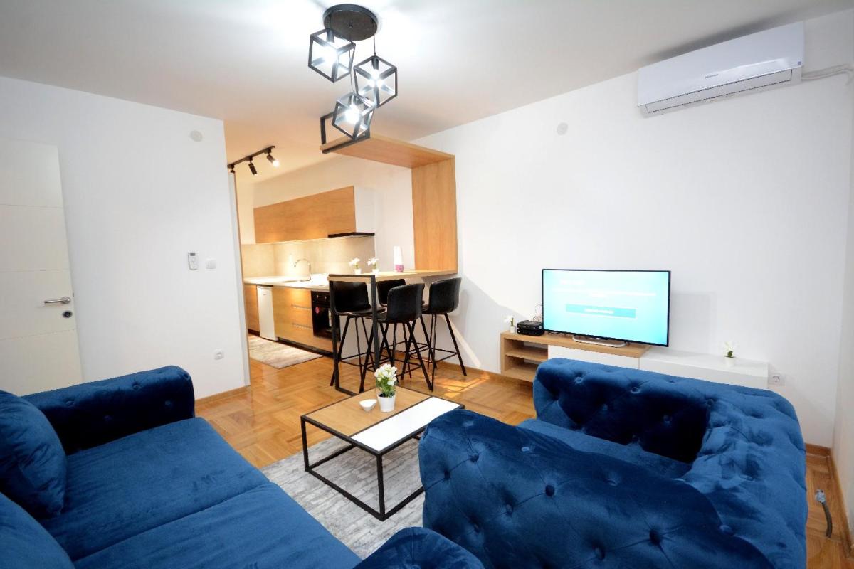 Cvetkovic LUX Аpartmani & Free GARAŽA - Housity