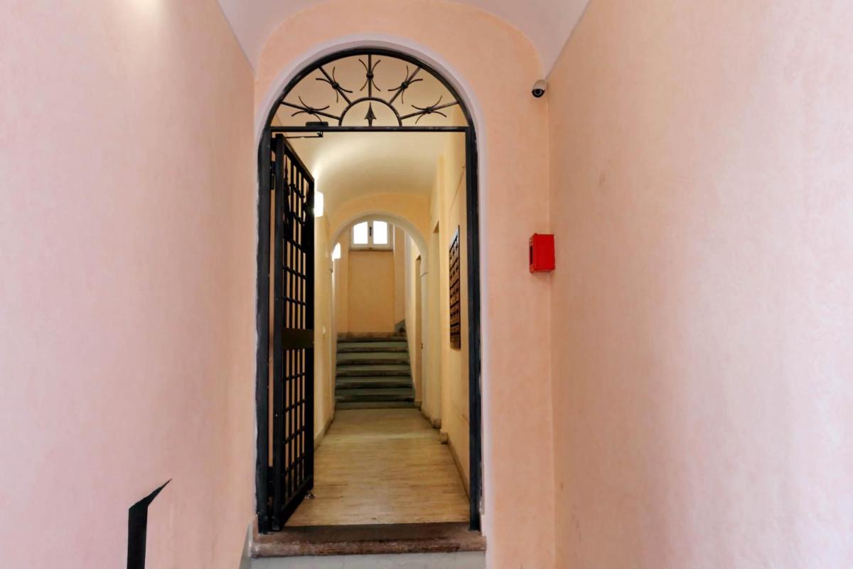Rent in Rome Trevi Fountain Suite - Housity