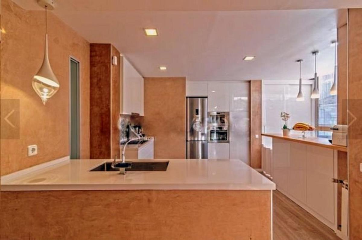 Bonito duplex con piscina en Barcelona&playa - Housity