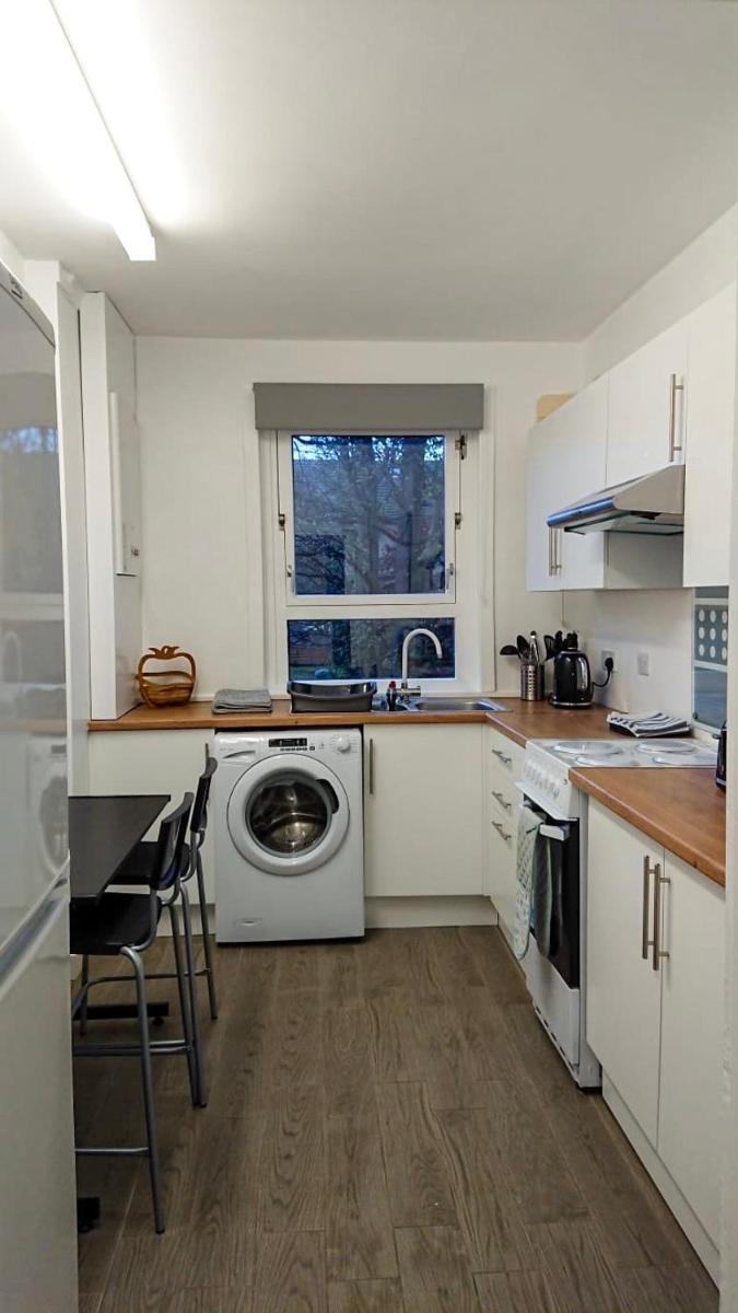 Carnock Road Apartment - Silverburn Shopping Centre - Housity
