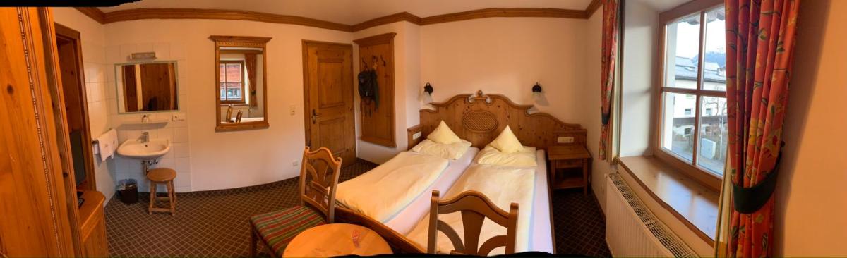 Pension Schmidinger - Housity