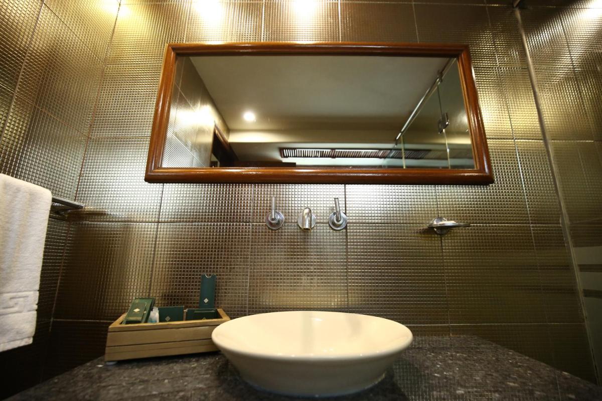 Bahria Grand Hotel & Resort - Housity