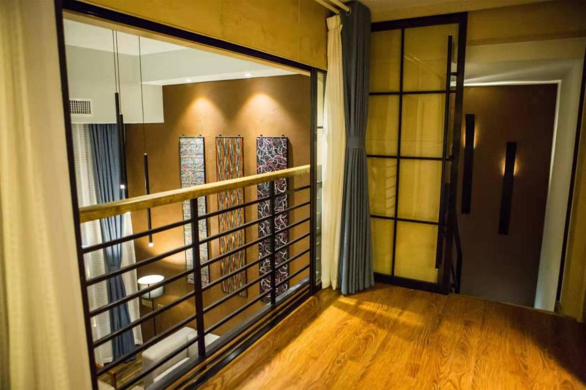 VIZ Culture & Arts Apartment - Housity