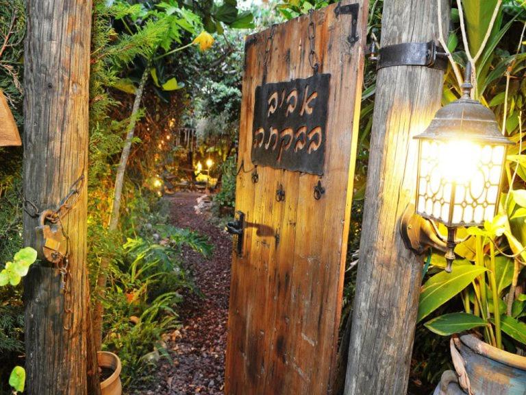 צימר בגליל אביב בבקתה - Housity