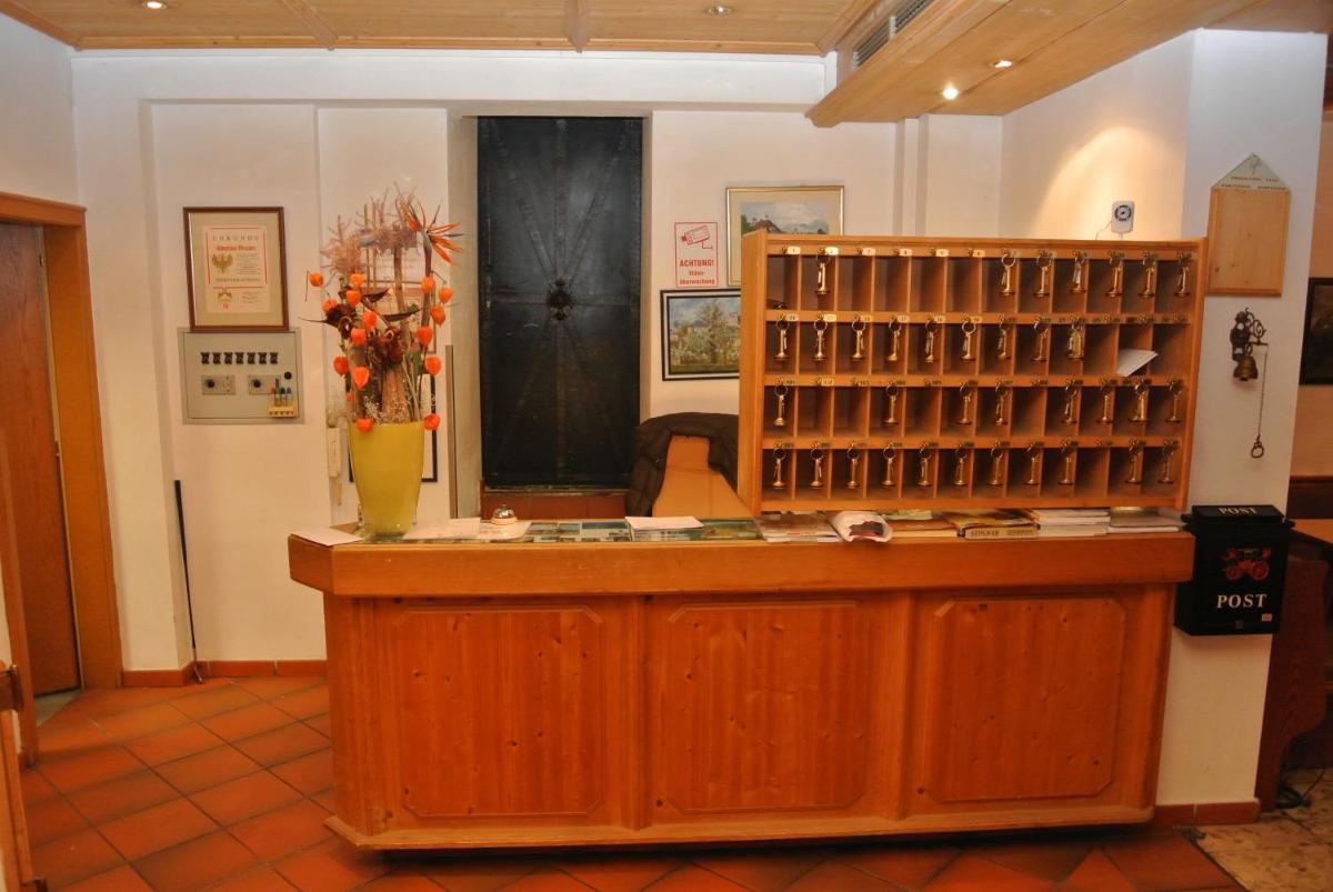 Hotel Gruberhof Innsbruck Igls B&B - Housity