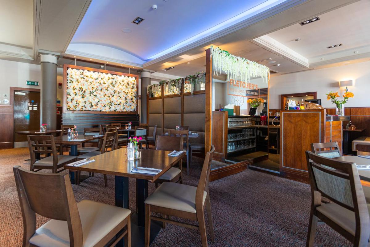 Fletcher's Restaurant Bar & Rooms - Housity