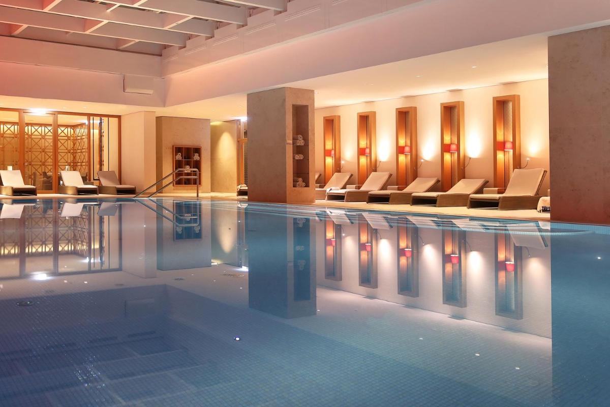 Der Swimmingpool an oder in der Nähe von Severin's Resort & Spa
