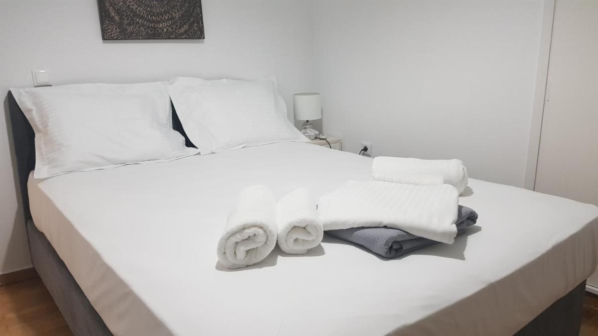 Apartment at Acropolis Museum by YHA - Housity
