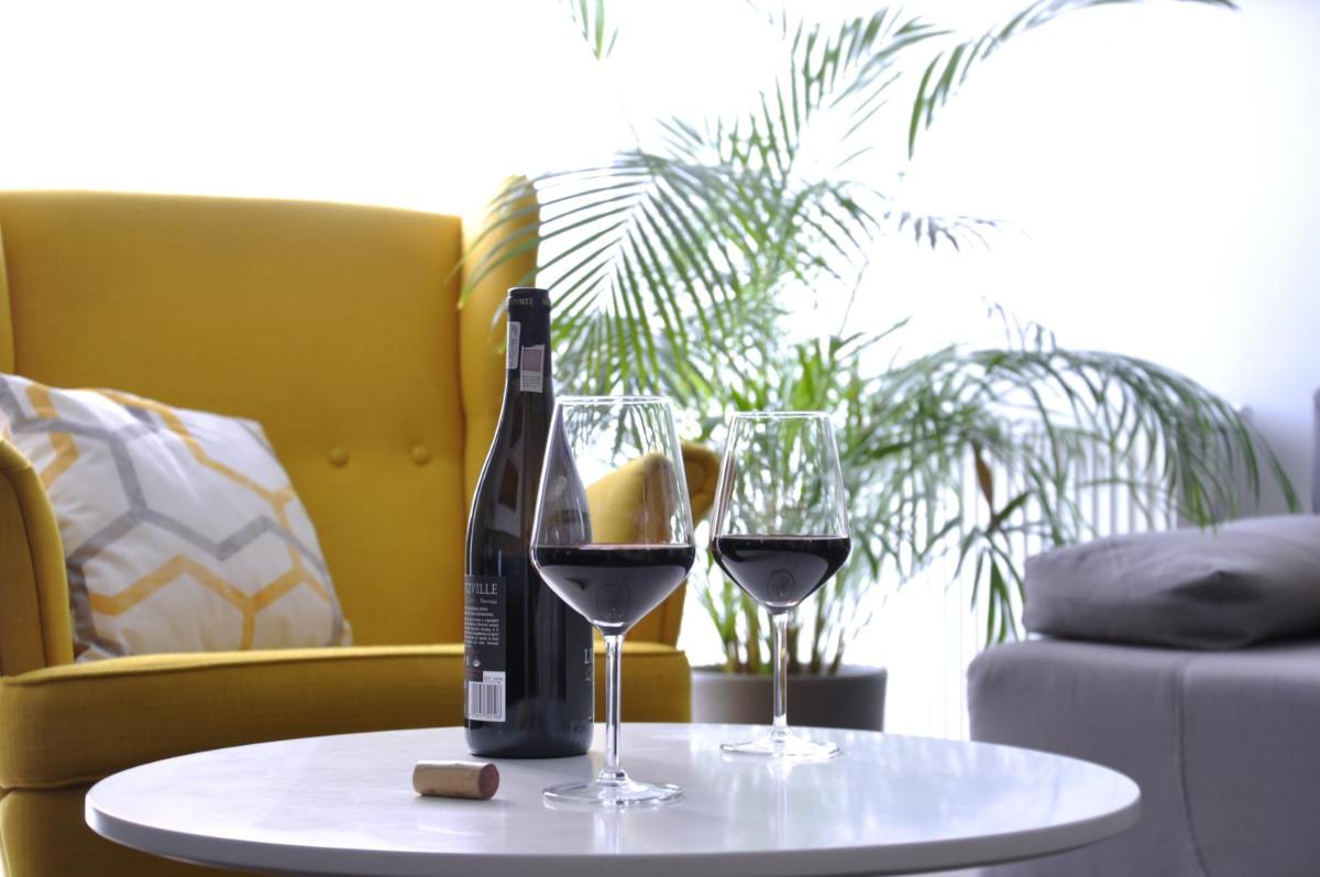 Apartament na Tęczowej - Housity