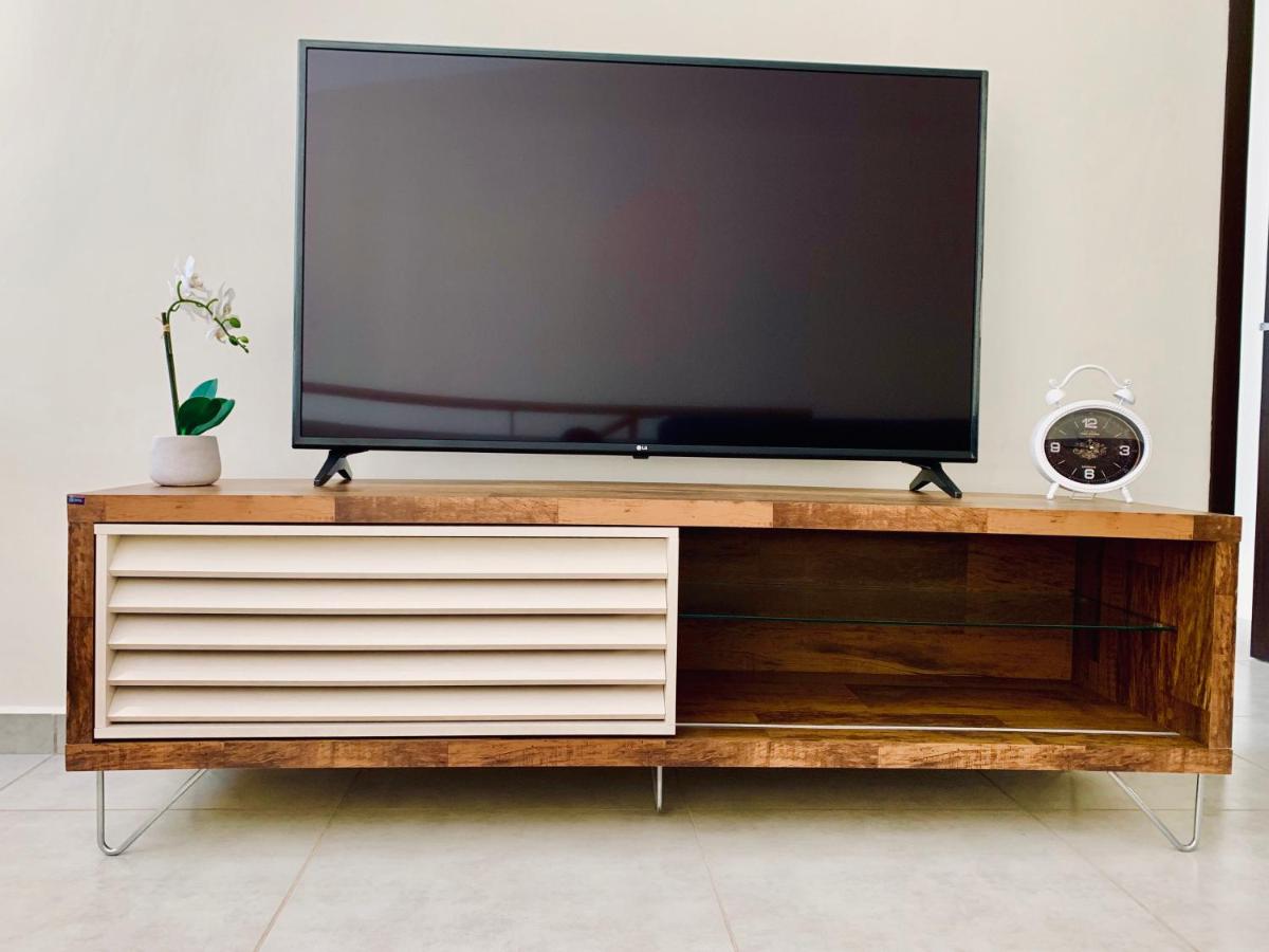 Suitetrails - Exclusive Santa Elena House WIFI*HDTV*AC*Gated 24/7