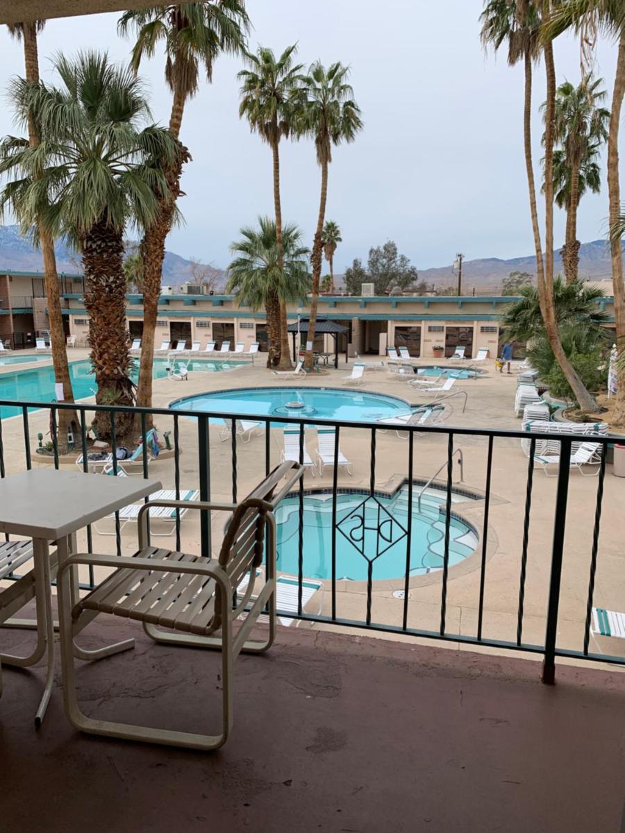 Desert Hot Springs Spa Hotel - Housity