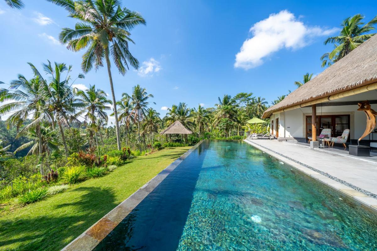 Villa Themma Jungle - Sumptuous 3BR Luxury Villa with Majestic Jungle View North of Ubud - Housity