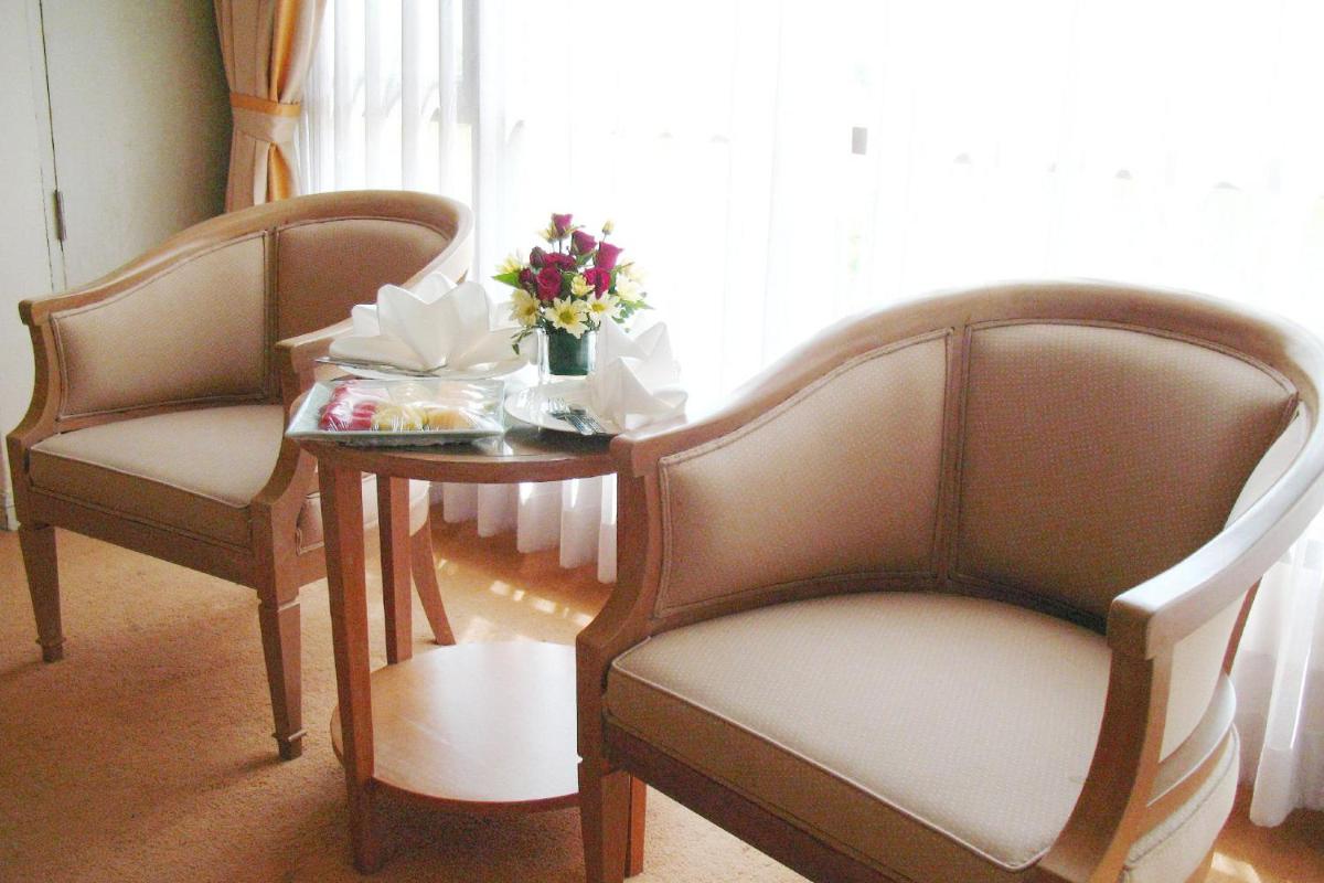 The Royal Gems Golf Resort - Housity
