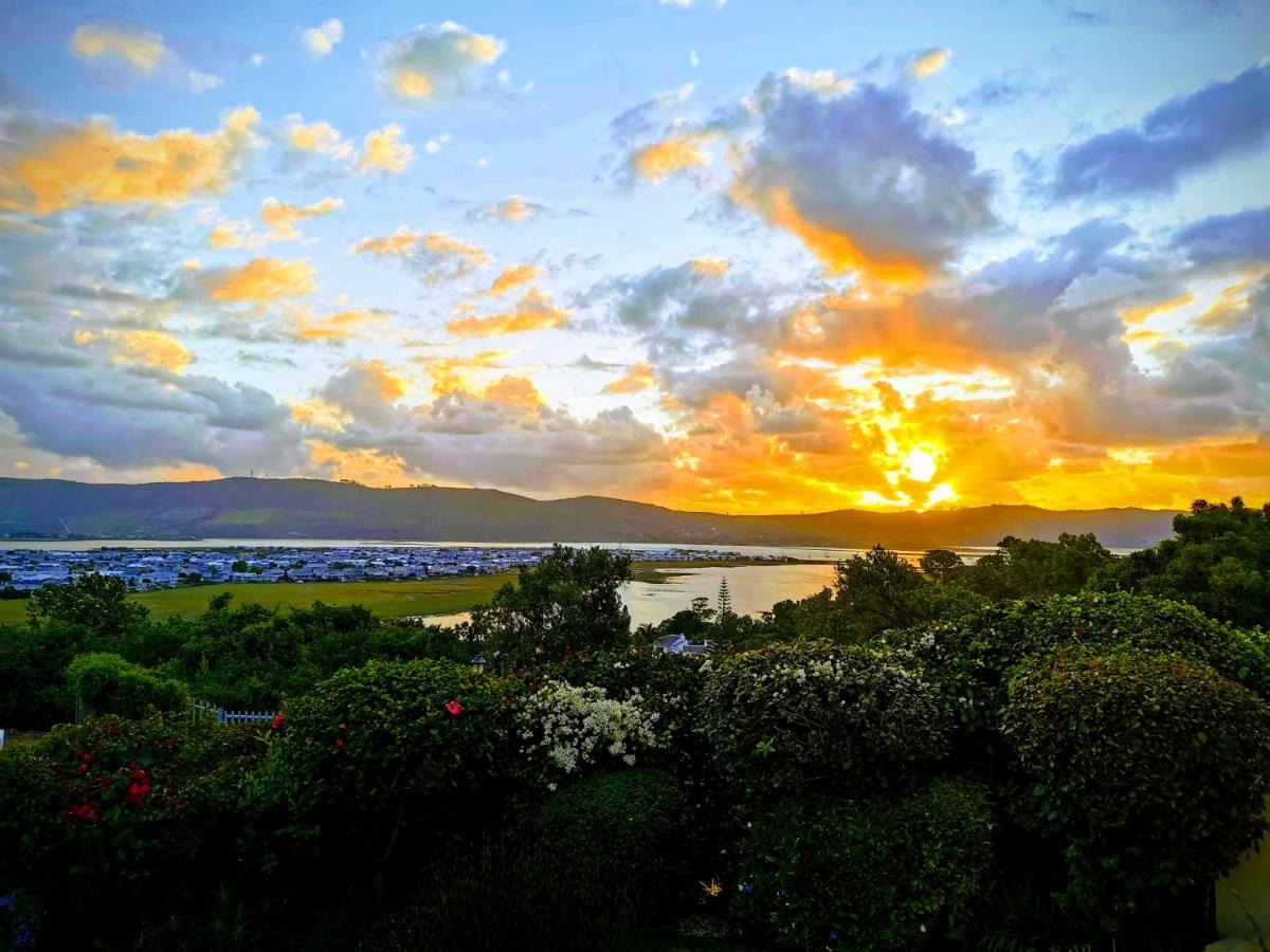 Candlewood Lodge - Housity