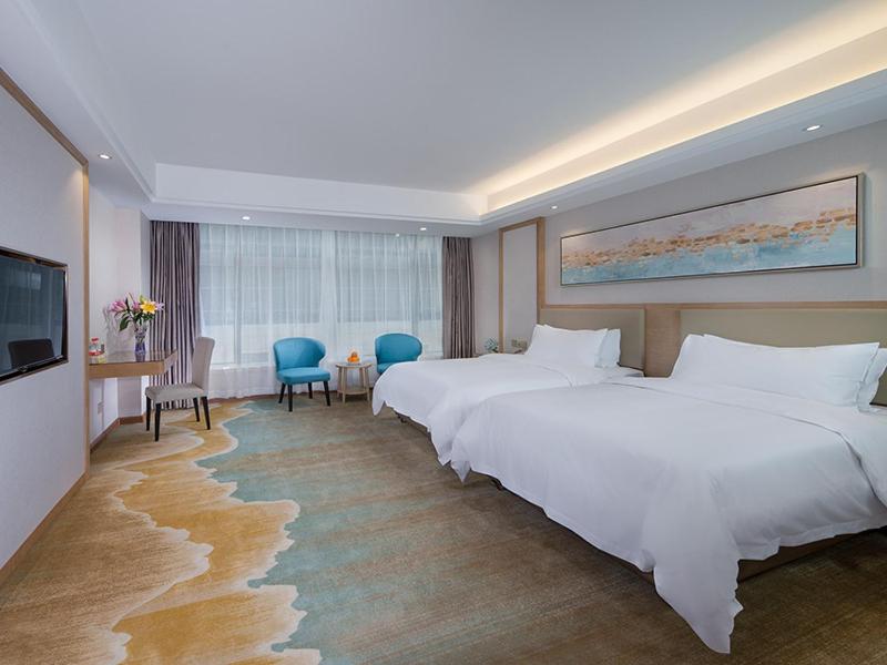 Vienna Hotel (Qingyuan Century Bar Shop in Guangdong Province) - Housity