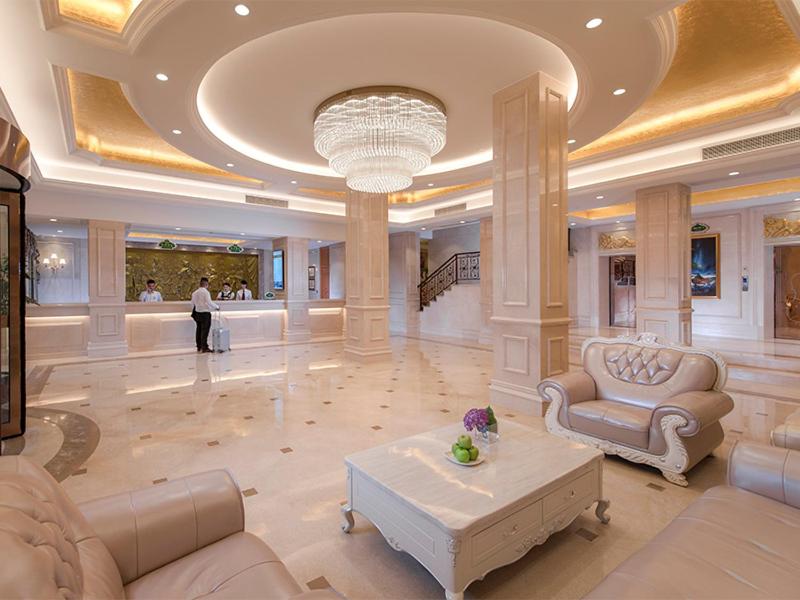 Vienna Hotel (Quanzhou Bus Station) - Housity