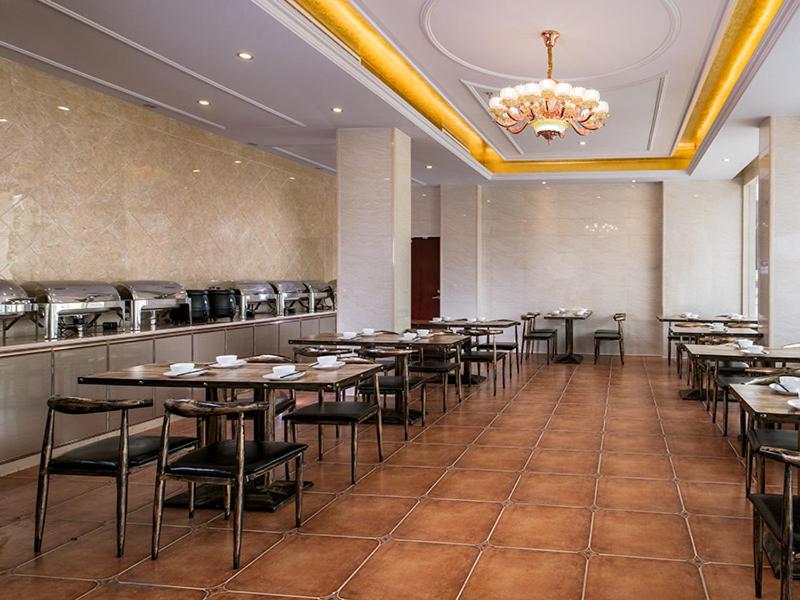Vienna Hotel (Jieyang Jinxian Dadao Shop) - Housity
