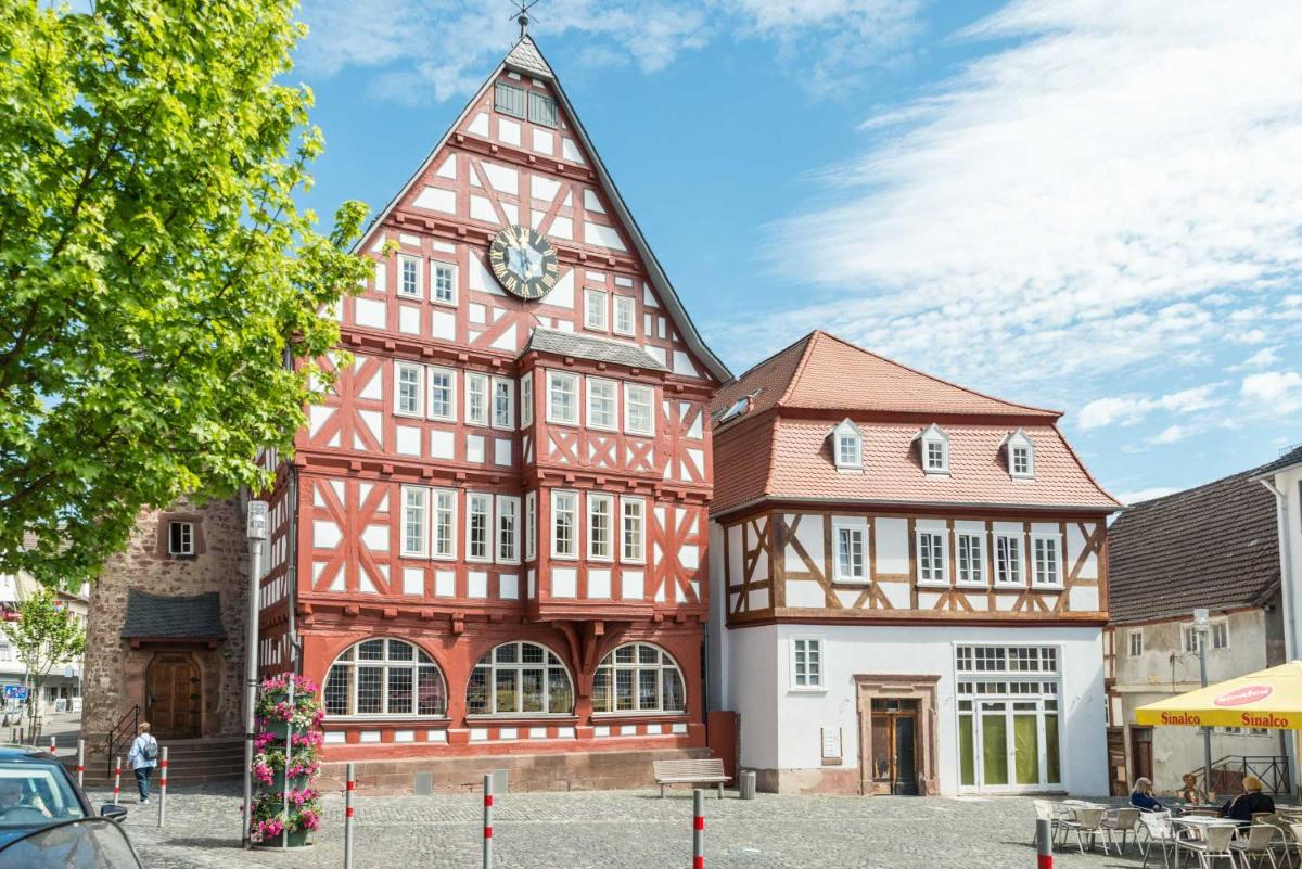 Hotel Kirchhainer Hof - Housity