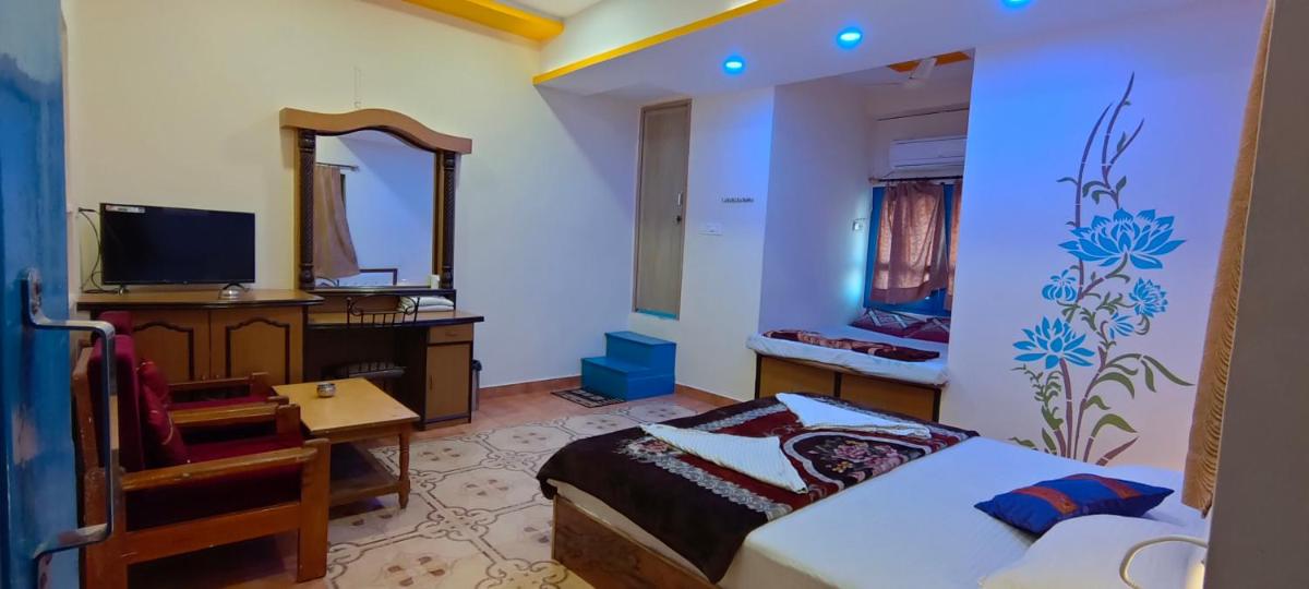 Shivam Guest House - Housity