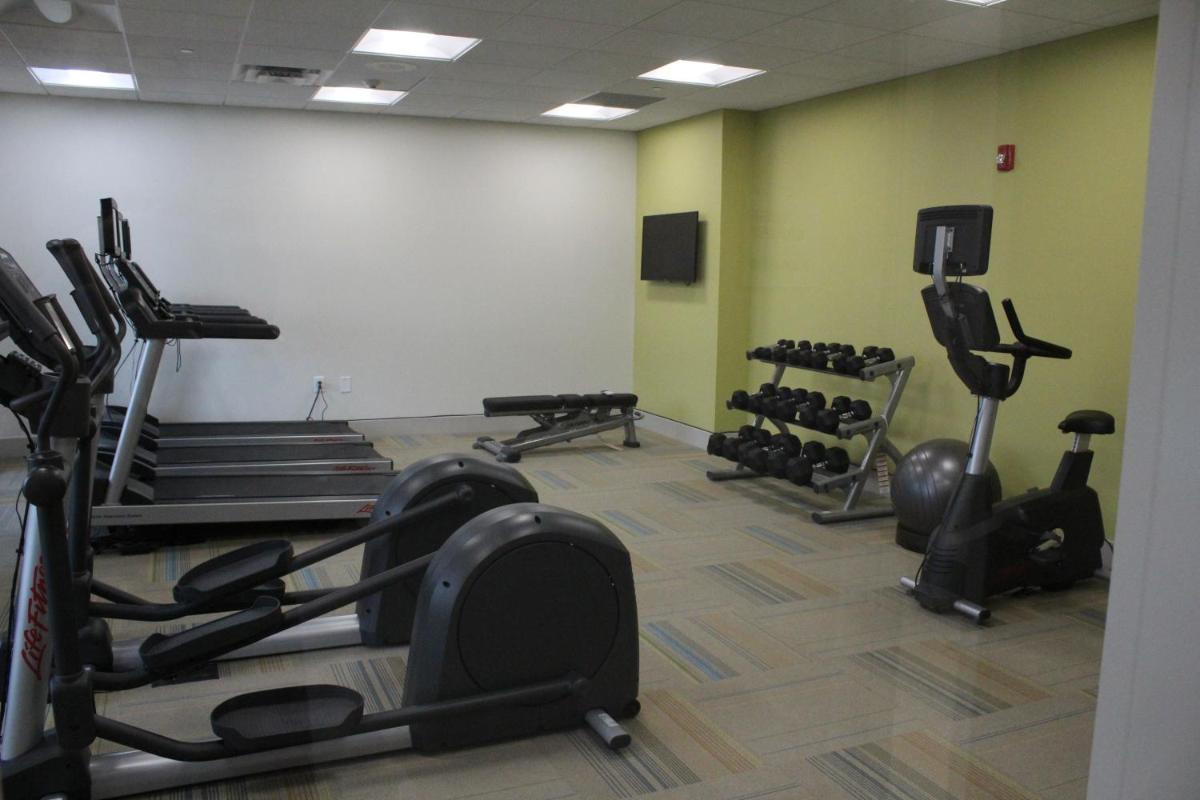 Holiday Inn Express & Suites - Milledgeville, an IHG Hotel - Housity