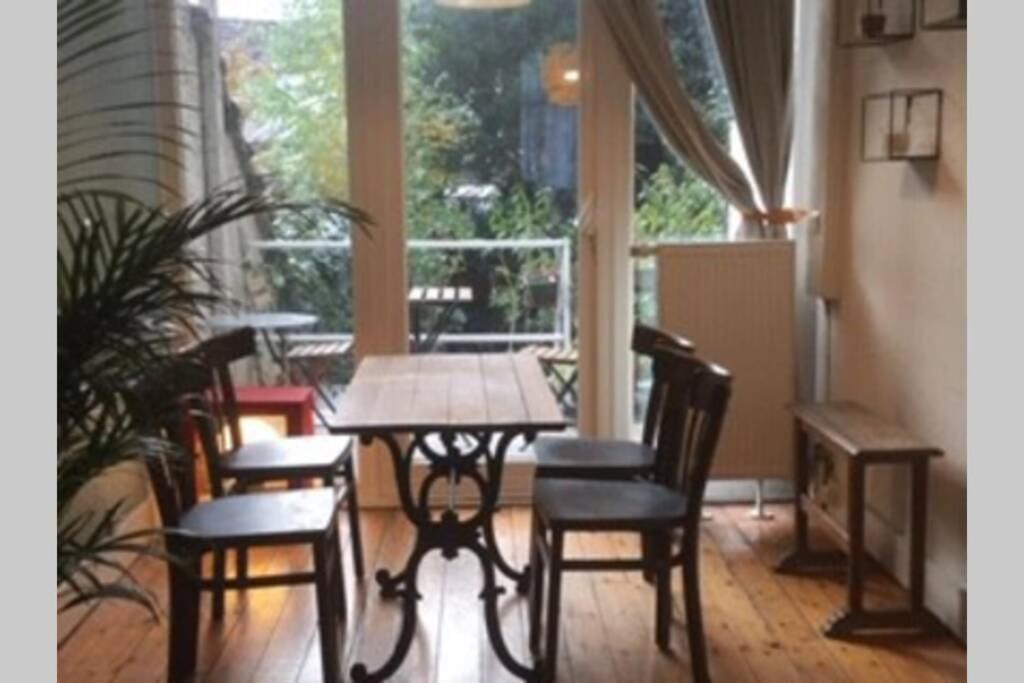 Stylish, Central, Calm and Comfy (max 6 people) - Housity