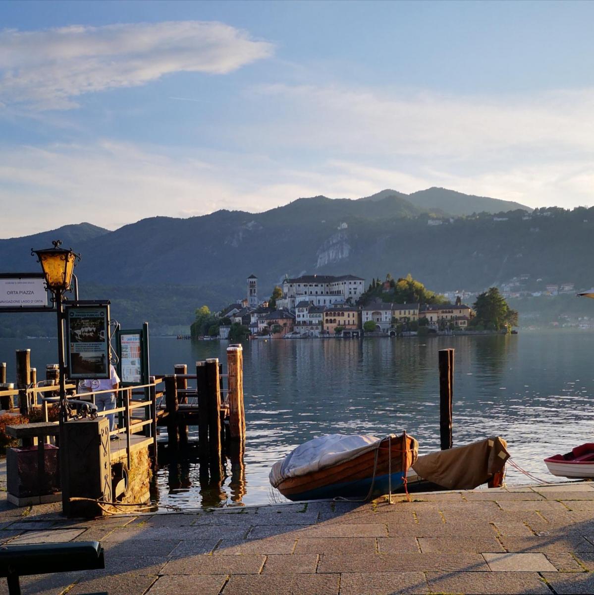 APPARTAMENTO AMPIO E LUMINOSO LAGO D'ORTA - Housity