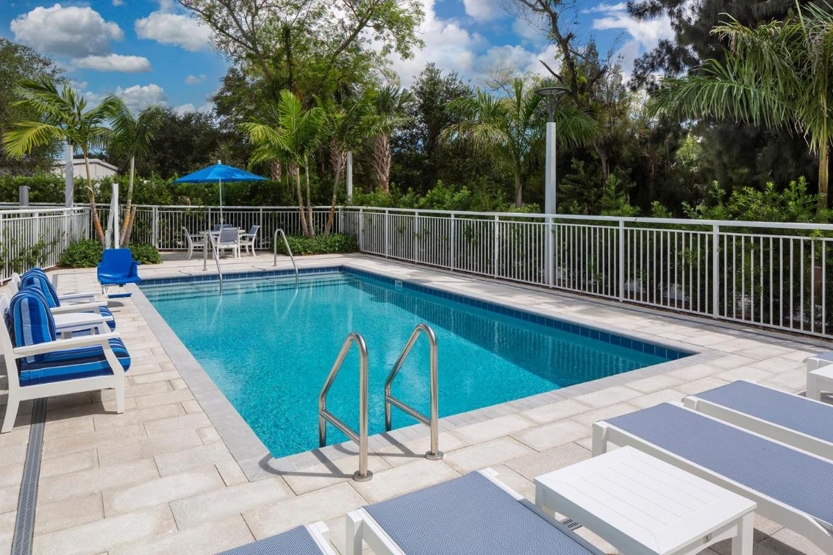Star Suites - A Vero Beach Hotel - Housity