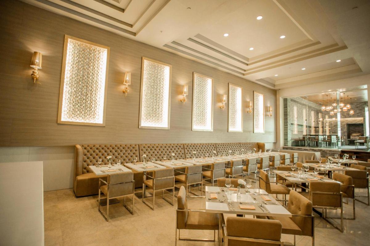 Suitetrails - The Royal Mandaya Hotel