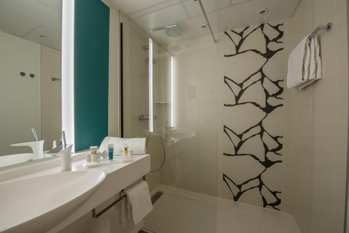 Salle de bains dans l'établissement Thalazur Arcachon