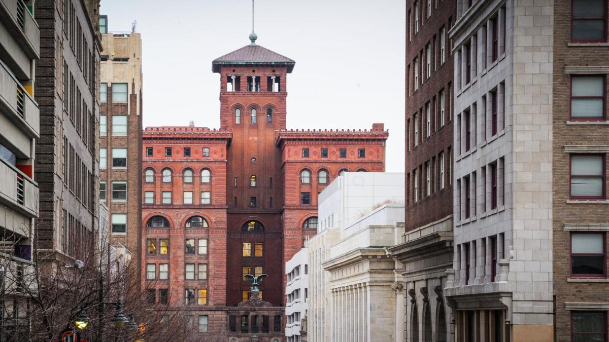 Hotel Indigo - Kansas City Downtown, an IHG Hotel - Housity