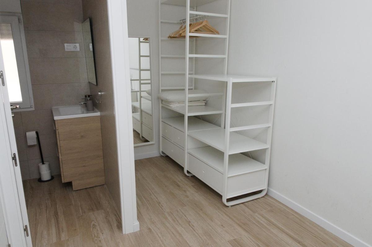 Moderno,tranquilo, entrada autónoma y fácil aparcamiento. - Housity