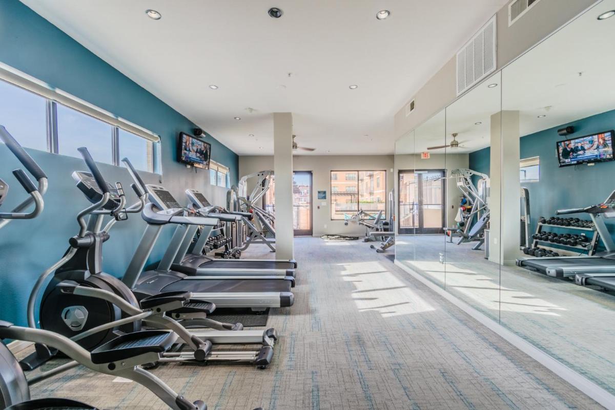 Regal Stays Corporate Apartments - McKinney Ave - Uptown Dallas - Housity