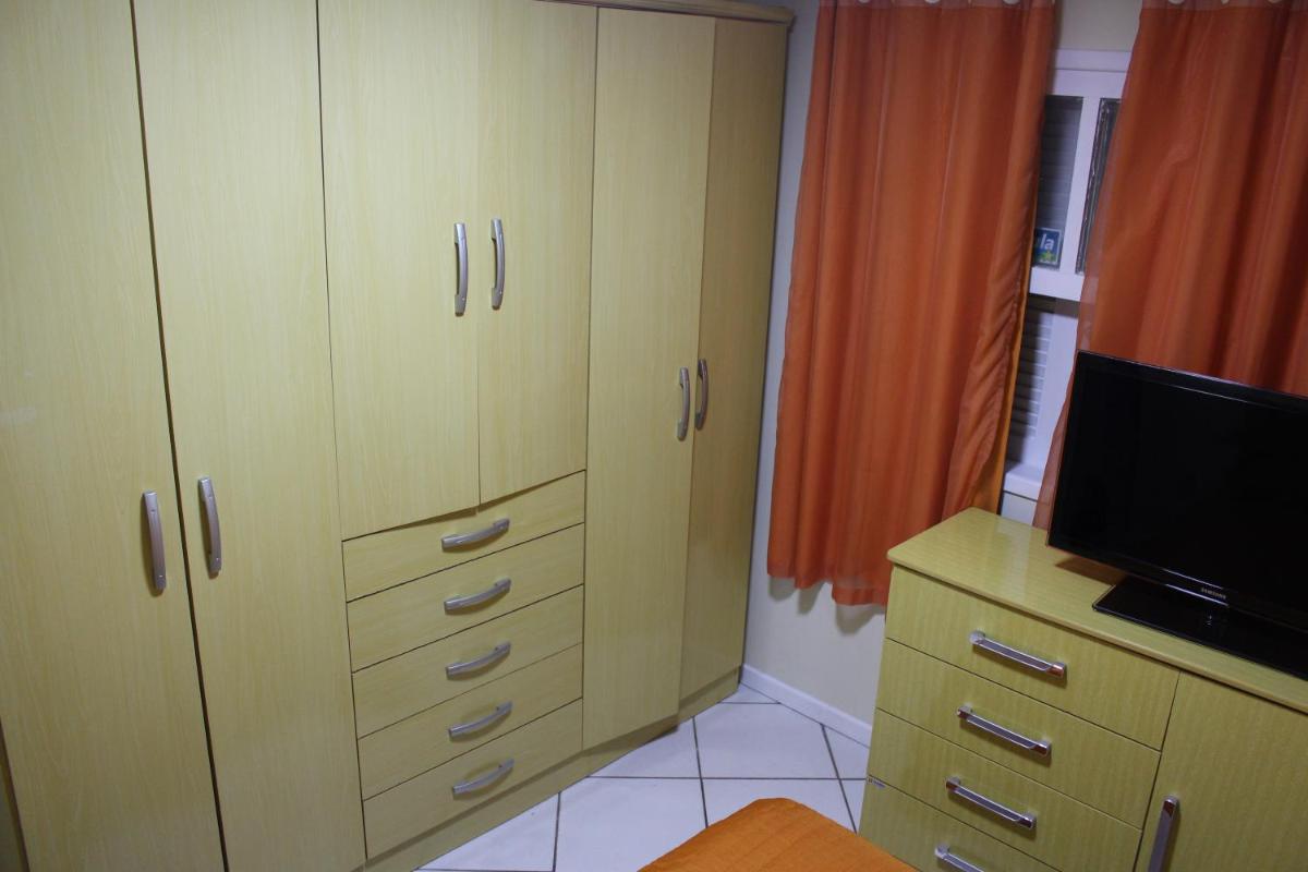 Ivan House - Housity