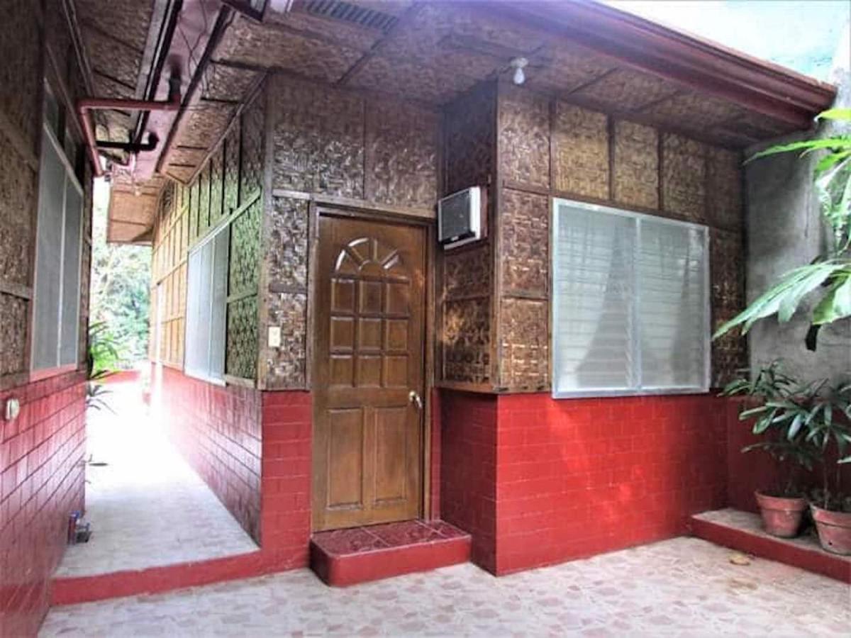 Felipa Beach and Guesthouse - Gumamela - Housity